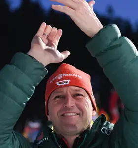 Referent Werner Schuster: Mit Erfahrung Ihr Team zum Erfolg - Ehemaliger Bundestrainer im Skispringen als Ihr Experte für Teamführung und Teambuilding.