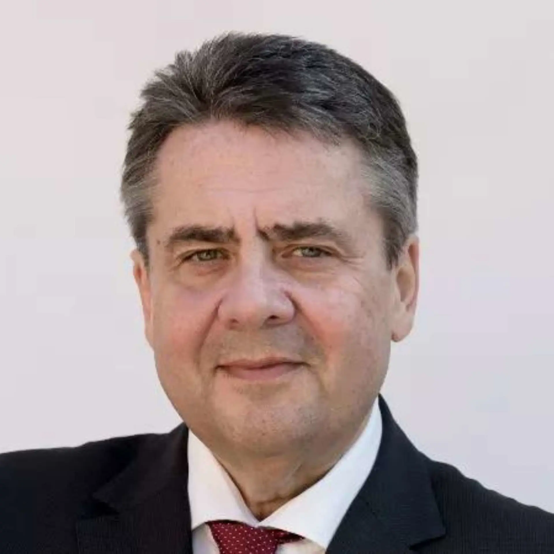 Referent Sigmar Gabriel: Spitzenpolitiker, der mit klaren Worten zur Weltpolitik, Europa und dem China-Faktor neue Maßstäbe setzt, hält Vorträge und Keynotes bei Athenas